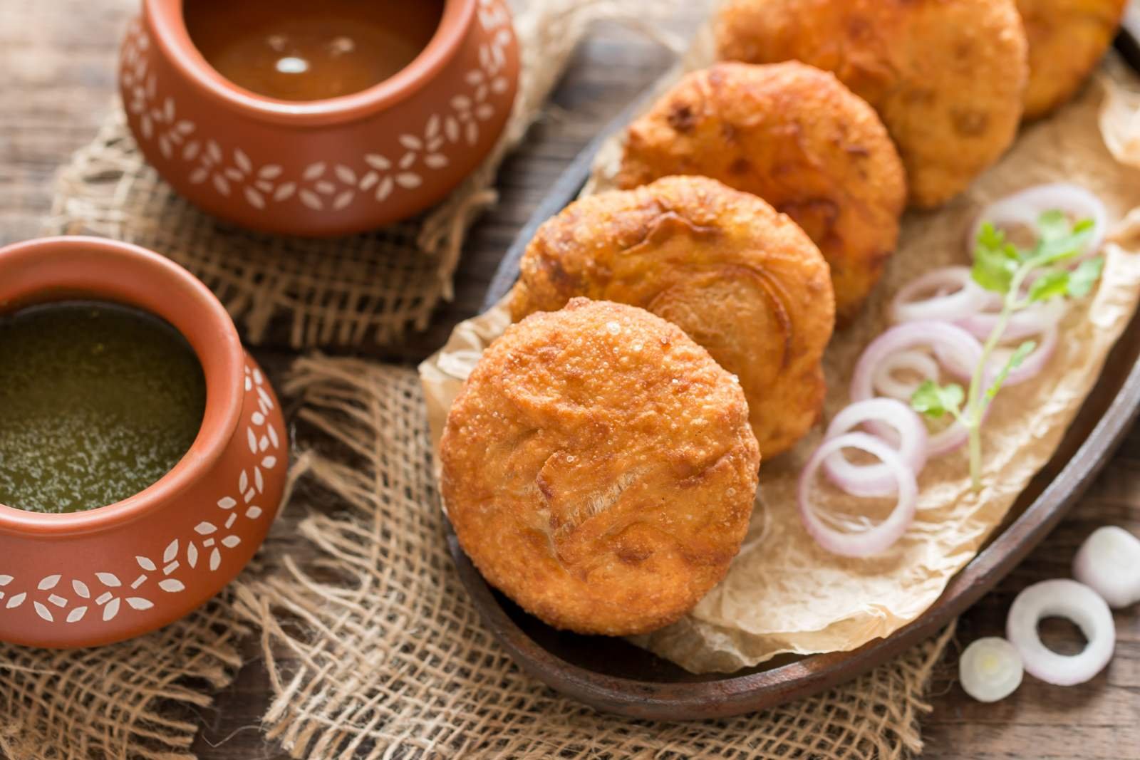 Onion Kachori (2 pcs)